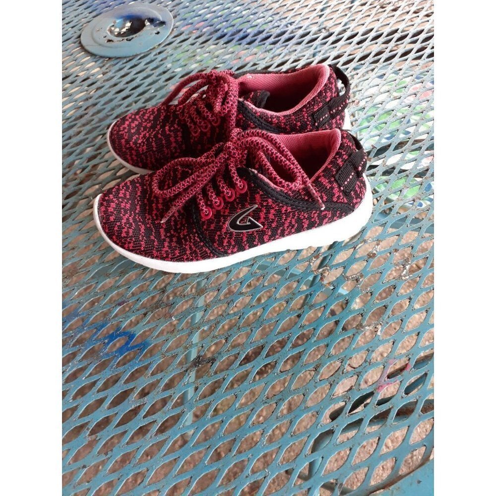 Shoes - Picture 2 of 7